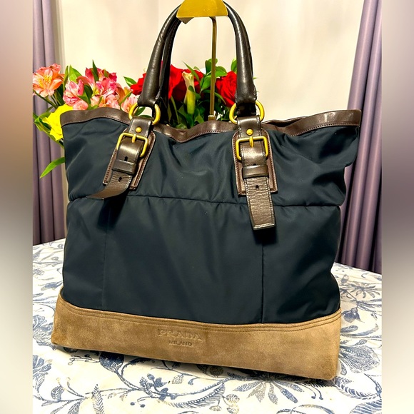 🔥Prada Milano Shoulder Bag🔥 - Picture 1 of 15